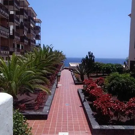 Near The Montana Amarilla With Small Privat Garden Appartamento