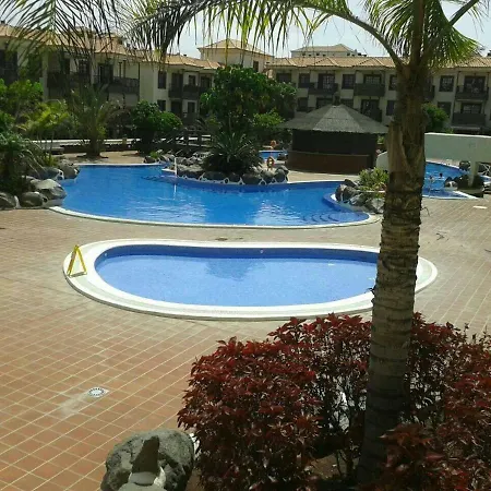 아파트 Near The Montana Amarilla With Small Privat Garden *