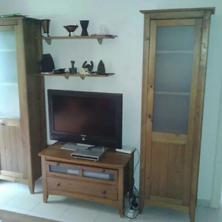Near The Montana Amarilla With Small Privat Garden 아파트 *